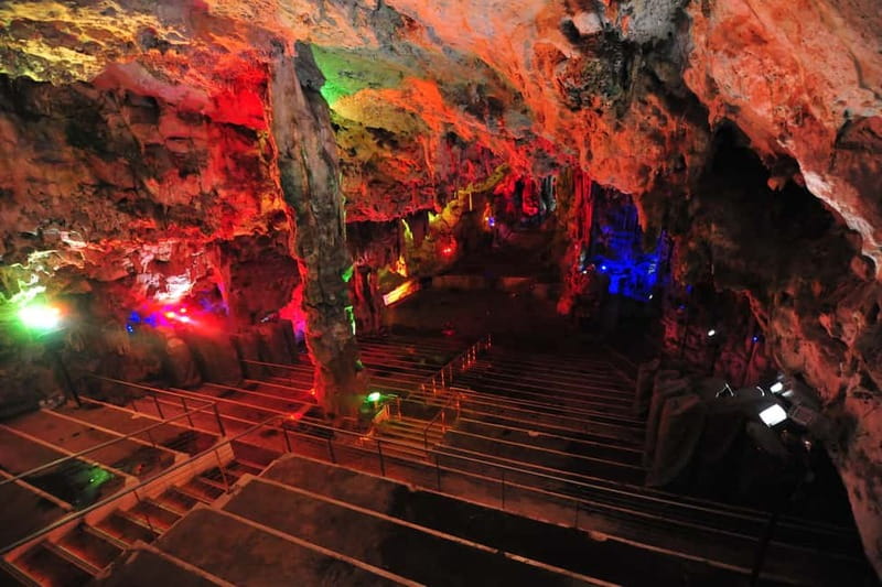 Gibraltar: Private Highlight Tour with Entry Tickets - Pillars of Hercules: the Atlantic, Mediterranean, and Africa in one stare