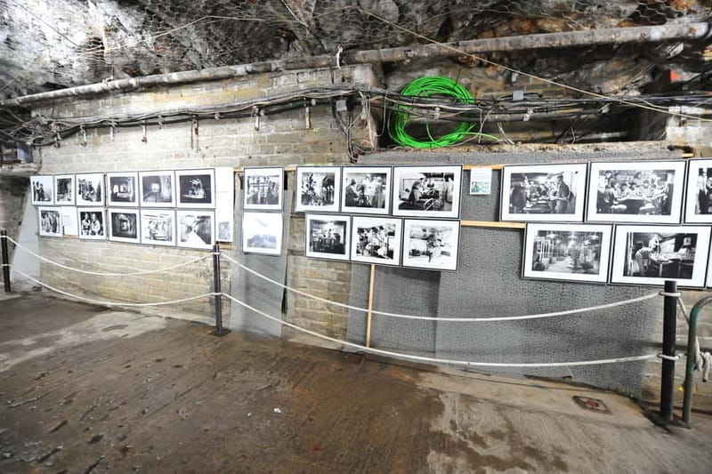 Gibraltar: Private Highlight Tour with Entry Tickets - Guides, style, and what the tour does right