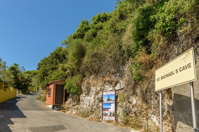Private Gibraltar Victory Gold Tour 2.30hrs - Napier of Magdala Battery and the 100 Ton Gun: Gibraltar’s Weapon You Can Still Face