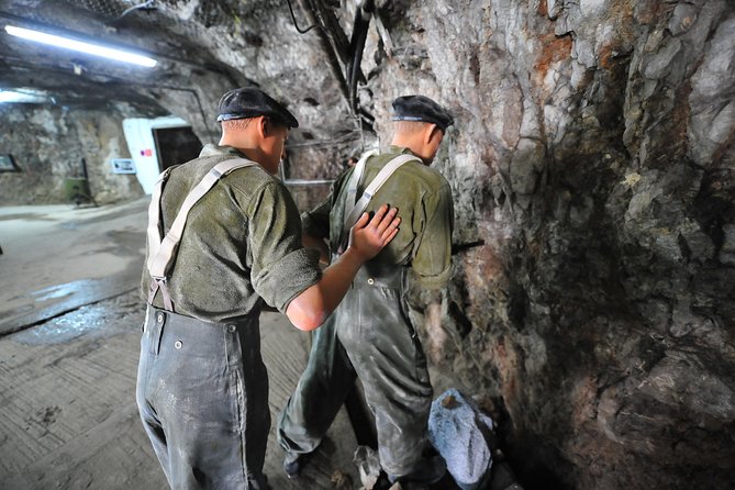 SHORE EXCURSION 3hrs Tunnel Tour - St Michael’s Cave: WWII ventilation turned into a visitor highlight